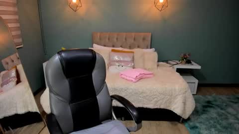 Cataleya online show from 12.20.25