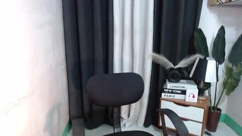 Snapshot of miss_catherinex chatting on 06.01.26 miss_catherinex online show from 06.01.26