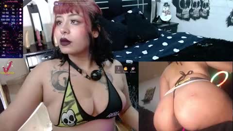 Snapshot of miss_clover chatting on 12.30.24 miss_clover online show from 12.30.24