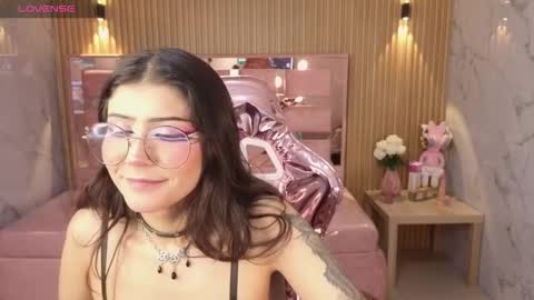 Snapshot of miss_devil_s chatting on 02.21.26 miss_devil_s online show from 02.21.26