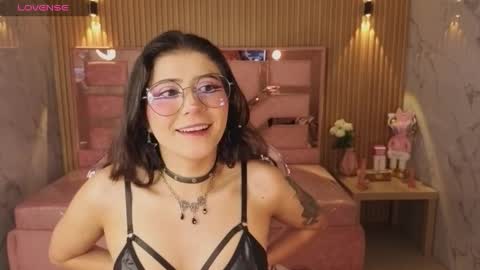 Snapshot of miss_devil_s chatting on 03.06.26 miss_devil_s online show from 03.06.26