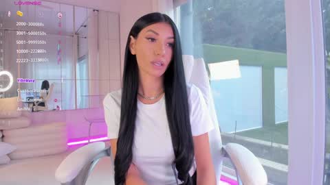 Snapshot of miss_diamond__ chatting on 12.19.25 miss_diamond__ online show from 12.19.25