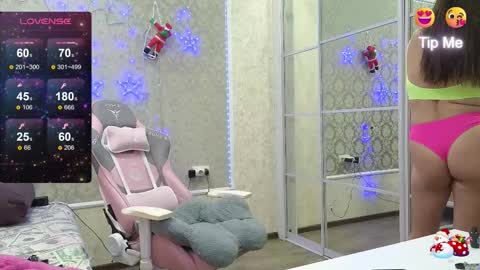 Snapshot of miss_divora chatting on 01.11.26 miss_divora online show from 01.11.26