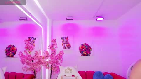 Snapshot of miss_dolly1 chatting on 02.24.25 Melanie online show from 02.24.25