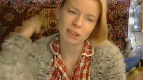 Elis online show from 10.15.25