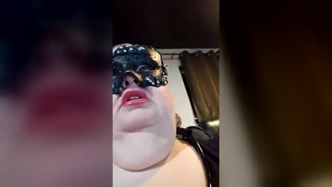 Snapshot of miss_ella_rose chatting on 06.18.26 miss_ella_rose online show from 06.18.26