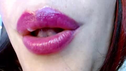 Miss Evoleth online show from 01.27.25