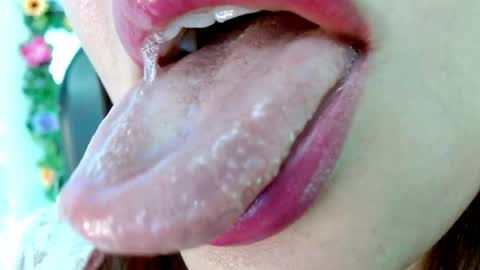 Miss Evoleth online show from 02.08.25