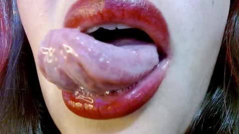 Miss Evoleth online show from 02.10.25