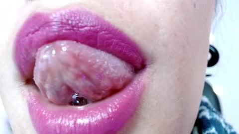 Miss Evoleth online show from 02.16.25