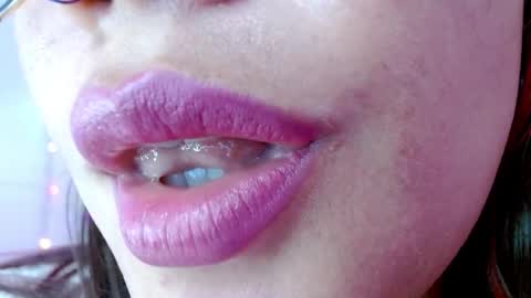 Miss Evoleth online show from 02.21.25