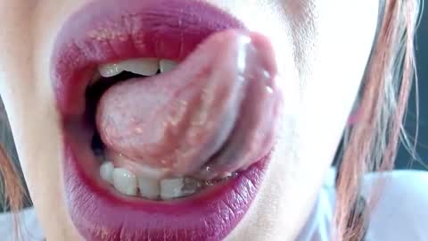 Miss Evoleth online show from 09.08.25