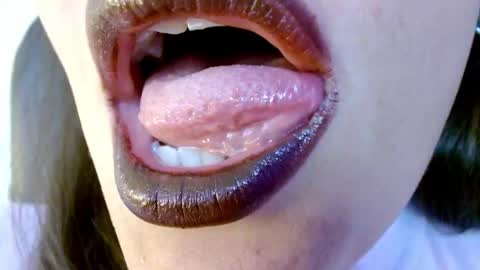 Miss Evoleth online show from 09.28.25