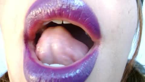 Miss Evoleth online show from 11.10.25