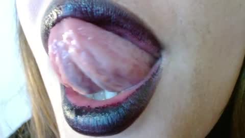 Miss Evoleth online show from 04.05.26