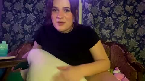 miss_honeypotpie online show from 02.05.26