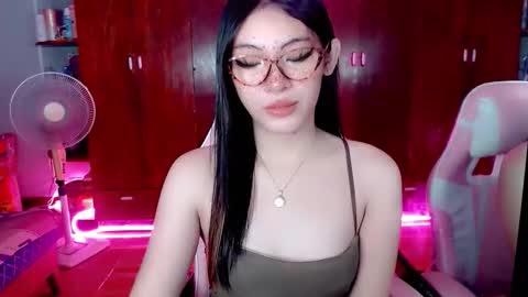 Snapshot of miss_hornydoll chatting on 10.26.25 miss_hornydoll online show from 10.26.25