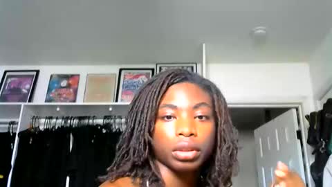 Miss Ivory online show from 04.19.26