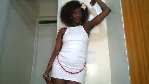 SensuElle  WHAT I DONT SHOW HERE... YOULL ONLY SEE IN PRIVATE  online show from 02.26.26