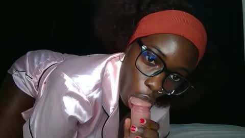 SensuElle  WHAT I DONT SHOW HERE... YOULL ONLY SEE IN PRIVATE  online show from 03.26.26