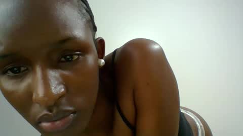 Snapshot of miss_kiki7 chatting on 10.12.25 kiki online show from 10.12.25