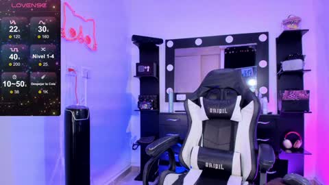 Snapshot of miss_kittyn chatting on 02.06.25 Miss Kittyn online show from 02.06.25