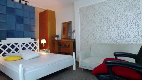 Miss Kora online show from 02.07.25