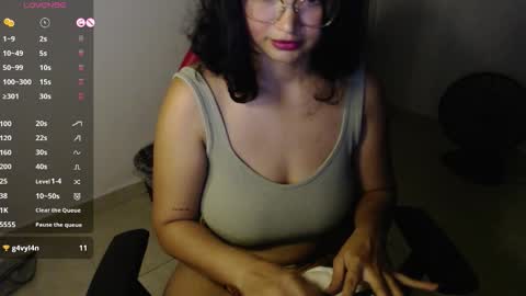 Snapshot of miss_ly_ chatting on 09.26.25 ly independent model online show from 09.26.25