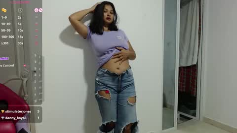 Snapshot of miss_ly_ chatting on 10.14.25 ly independent model online show from 10.14.25