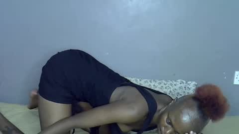 Snapshot of miss_pretty1 chatting on 12.02.25 miss_pretty1 online show from 12.02.25