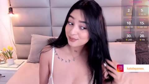 Snapshot of miss_ross_ chatting on 10.15.25 onlyfanskataleyaross online show from 10.15.25