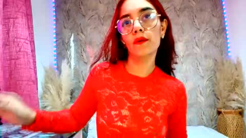 Snapshot of miss_rouss22_ chatting on 05.21.26 victoria online show from 05.21.26