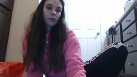 Snapshot of miss_sunshine01 chatting on 12.07.24 Bella online show from 12.07.24