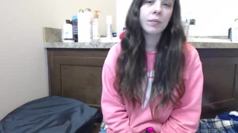 Snapshot of miss_sunshine01 chatting on 02.11.25 Bella online show from 02.11.25