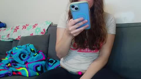 Snapshot of miss_sunshine01 chatting on 10.28.25 Bella online show from 10.28.25