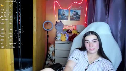 Snapshot of miss_tasy chatting on 09.18.25 Melanie January 15th is my birthday there will be an interesting show online show from 09.18.25