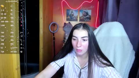 Snapshot of miss_tasy chatting on 10.11.25 Melanie January 15th is my birthday there will be an interesting show online show from 10.11.25