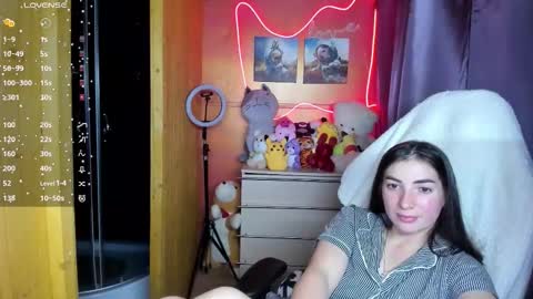 Snapshot of miss_tasy chatting on 11.16.25 Melanie January 15th is my birthday there will be an interesting show online show from 11.16.25