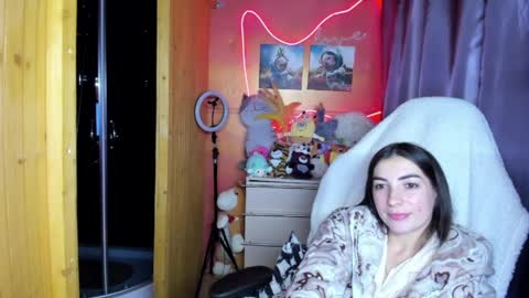 Snapshot of miss_tasy chatting on 04.29.26 Melanie January 15th is my birthday there will be an interesting show online show from 04.29.26