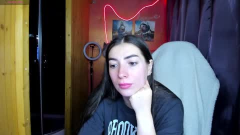 Snapshot of miss_tasy chatting on 06.03.26 Melanie January 15th is my birthday there will be an interesting show online show from 06.03.26