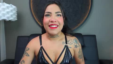 Vaiolette online show from 10.11.25