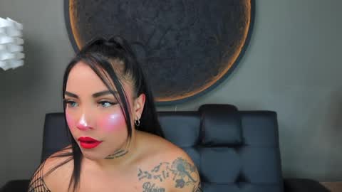 Vaiolette online show from 03.30.26