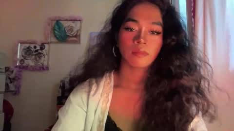 miss_veron_xoxo online show from 11.30.25