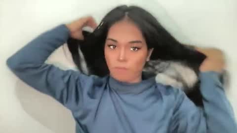 miss_veron_xoxo online show from 04.23.26