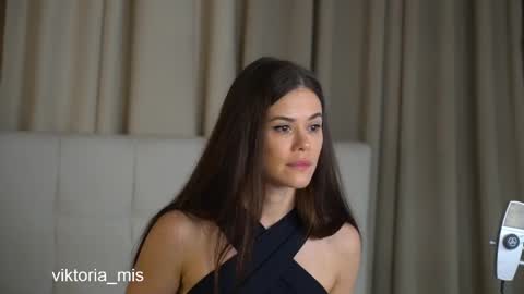 Miss Victoria online show from 02.25.25