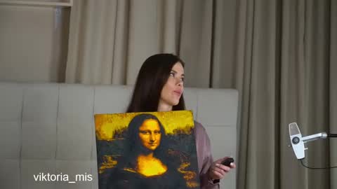 Miss Victoria online show from 03.03.25