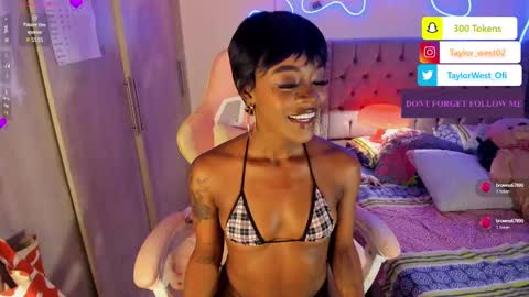 Snapshot of miss_west chatting on 09.19.25 Tay Tay Independent Model   online show from 09.19.25