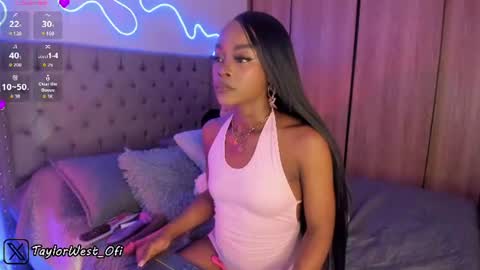 Snapshot of miss_west chatting on 06.26.26 Tay Tay Independent Model online show from 06.26.26