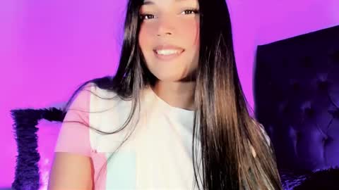 Snapshot of miss_zz chatting on 10.28.25 miss_zz online show from 10.28.25