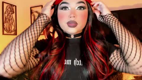 Snapshot of miss_zz chatting on 11.11.25 miss_zz online show from 11.11.25